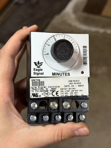 Eagle signal controls bre7a6 - signal,